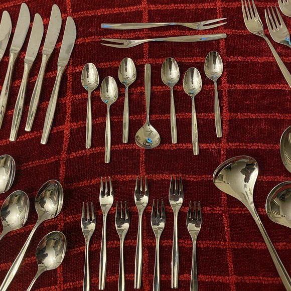 CLEARANCE………47 piece of WMF Cutlery Set - Picture 4 of 6